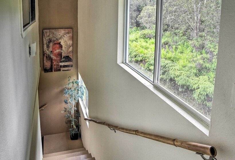 Tropical Volcano Bungalow < 4 Mi To Nat L Park!