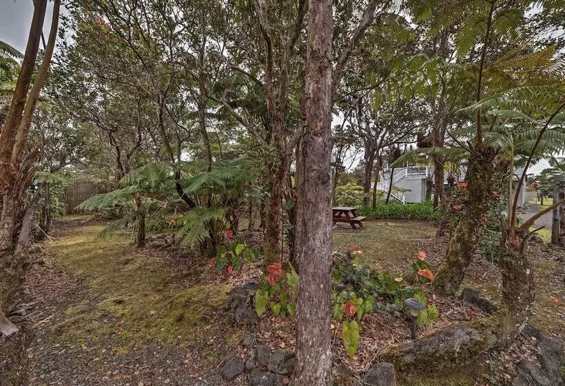 Tropical Volcano Bungalow < 4 Mi To Nat L Park!