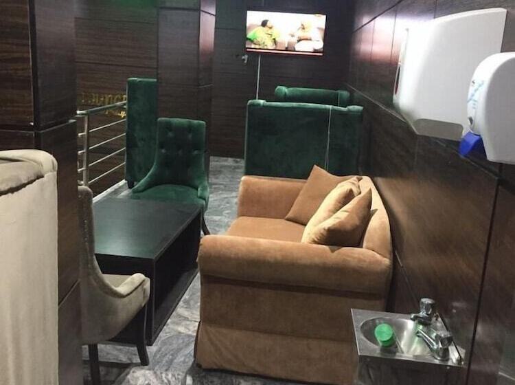 هاستل London Branch Hotel And Restaurant