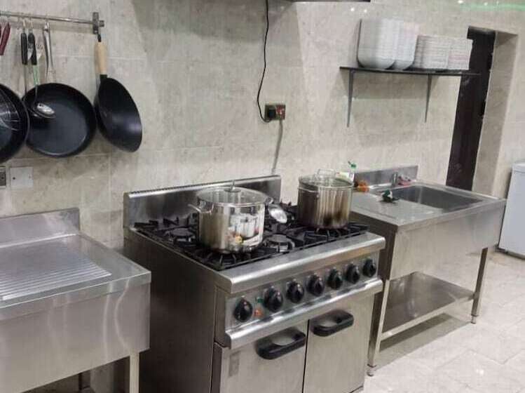 هاستل London Branch Hotel And Restaurant