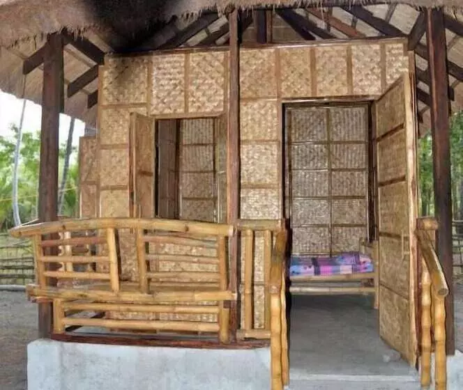 Retkeilymaja Sablayan Paraiso Beach Resort