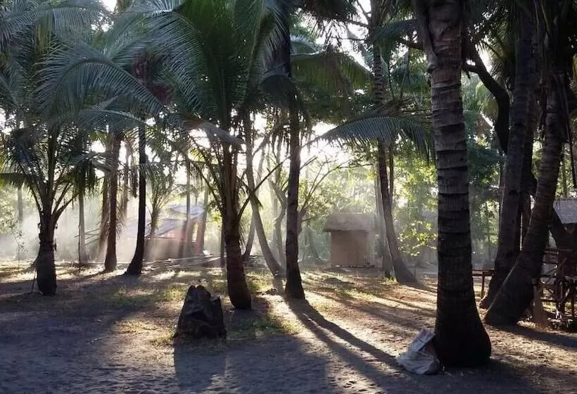 Retkeilymaja Sablayan Paraiso Beach Resort