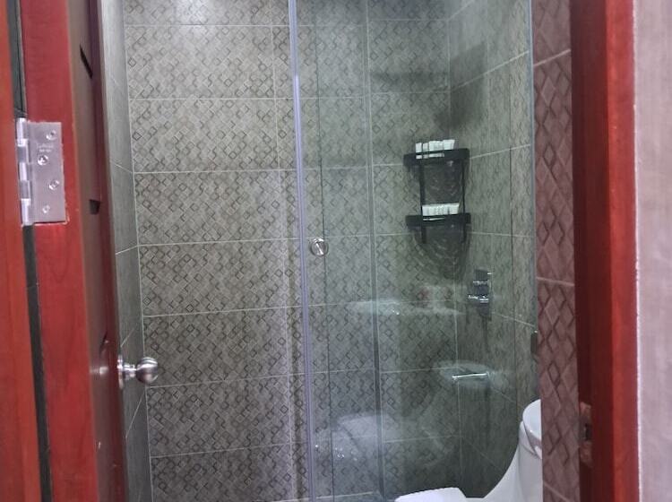 Aqua Frontier Hotel And Restaurant