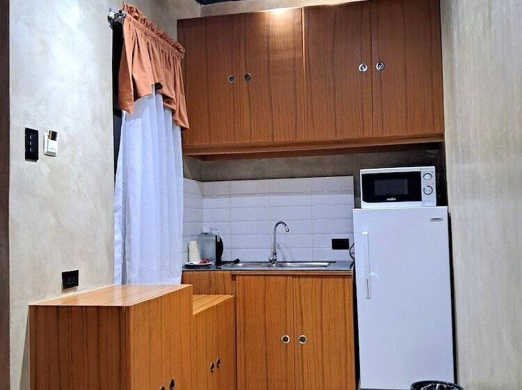 Aqua Frontier Hotel And Restaurant