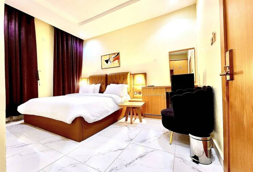 Buddiez Hotel & Resort