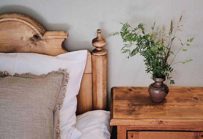 Grill House & Hotel Pernigele