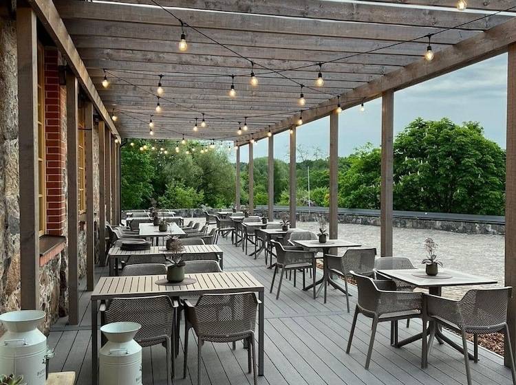 Grill House & Hotel Pernigele