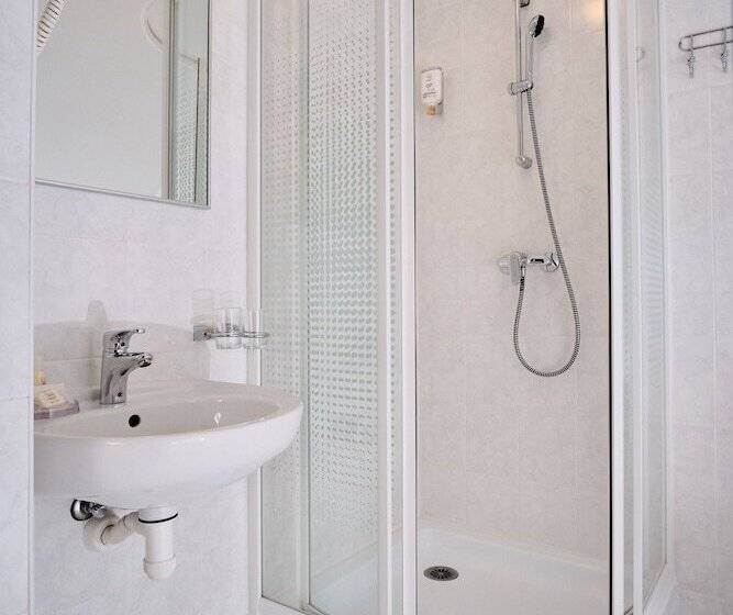 Grill House & Hotel Pernigele