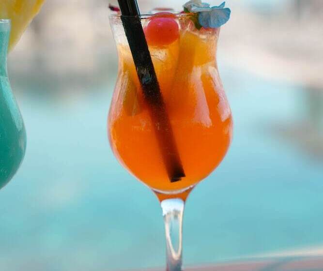 هتل Adamas Resort &