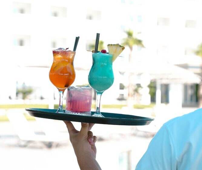 هتل Adamas Resort &