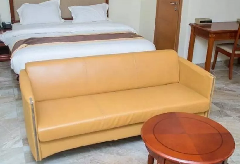 هتل Classicus Inn