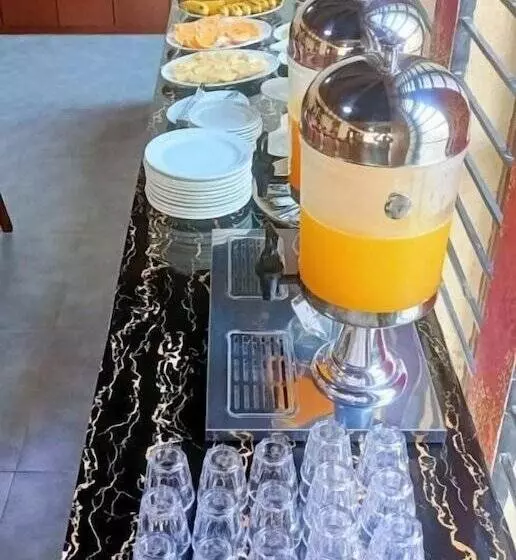 هتل Crystal Rose Sylhet