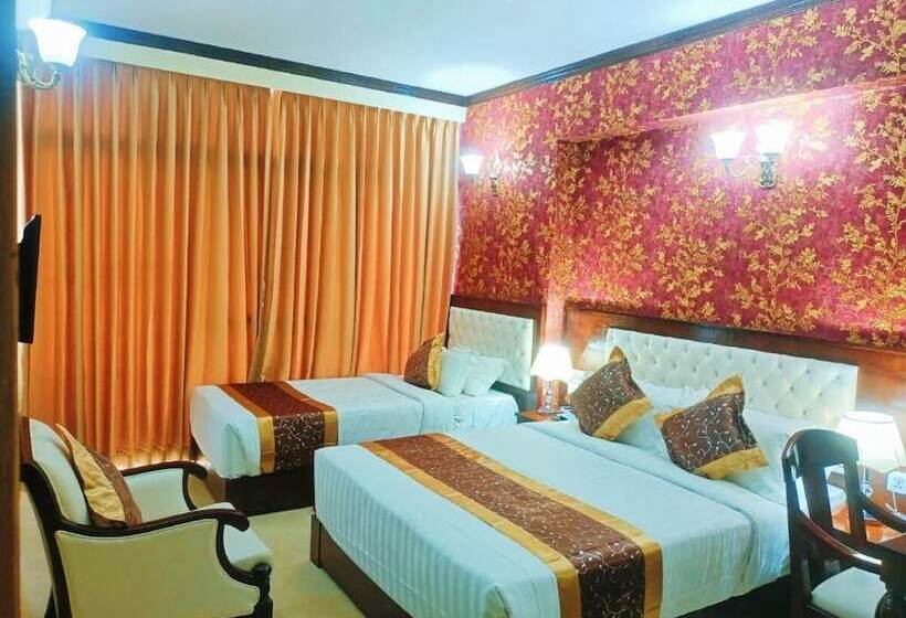 هتل Crystal Rose Sylhet