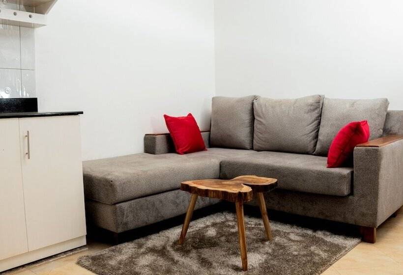 هتل Deposh Tororo