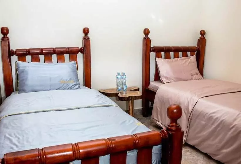 هتل Deposh Tororo