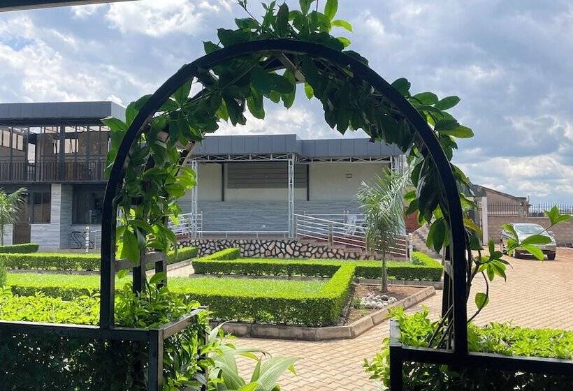 هتل Deposh Tororo