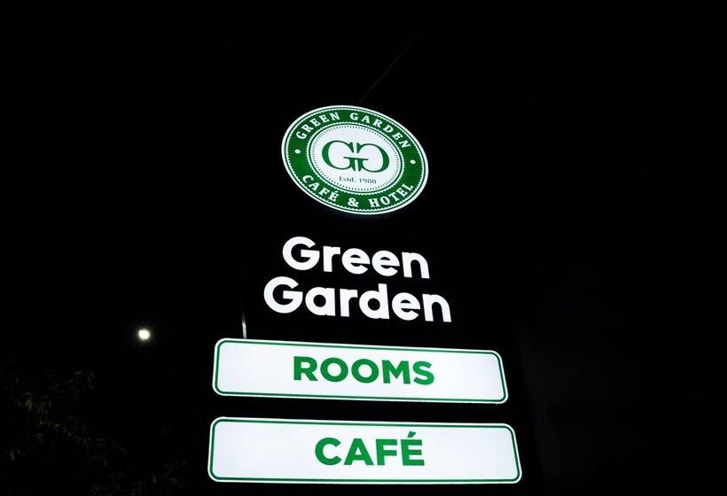 فندق Green Garden Cafe &