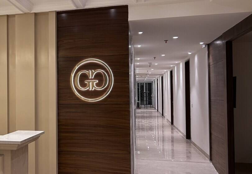 فندق Green Garden Cafe &