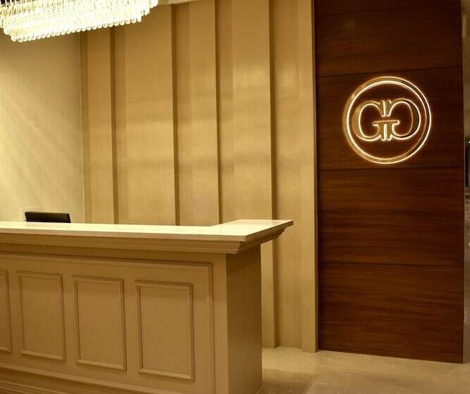 فندق Green Garden Cafe &