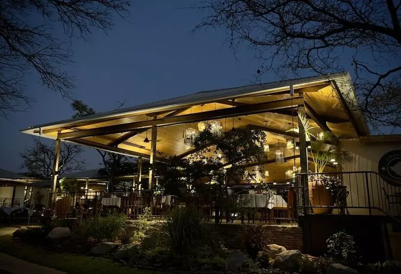هتل Insika Lodge