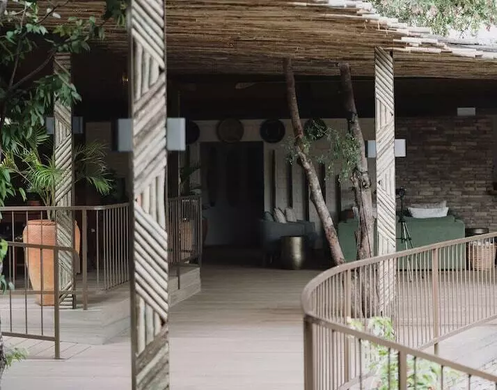 هتل Insika Lodge
