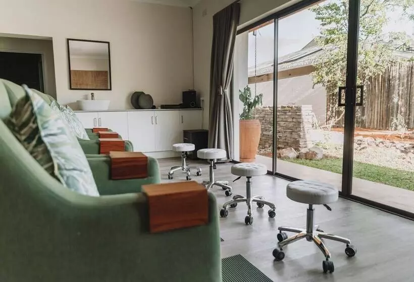 هتل Insika Lodge