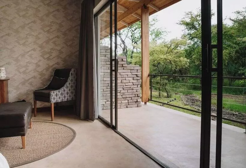 هتل Insika Lodge