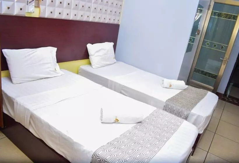 هتل Louis Montfort Grand Resort   Mombasa