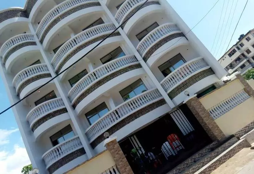 هتل Louis Montfort Grand Resort   Mombasa