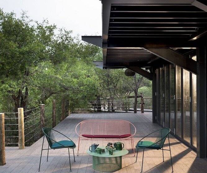 فندق Mbazo Safaris