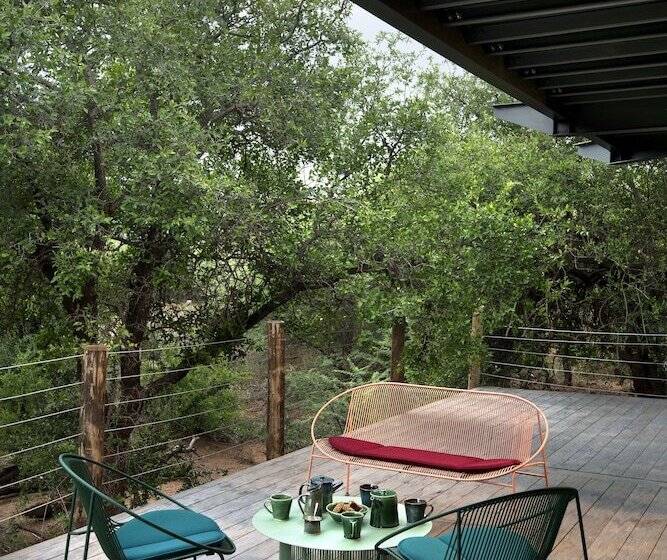 فندق Mbazo Safaris