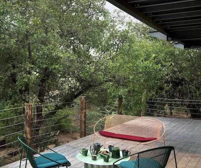 Hotelli Mbazo Safaris