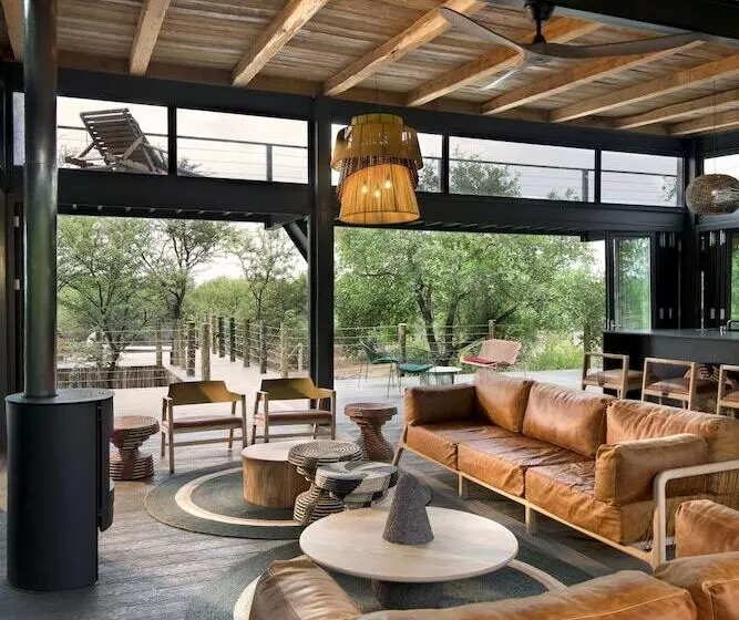 Hotelli Mbazo Safaris