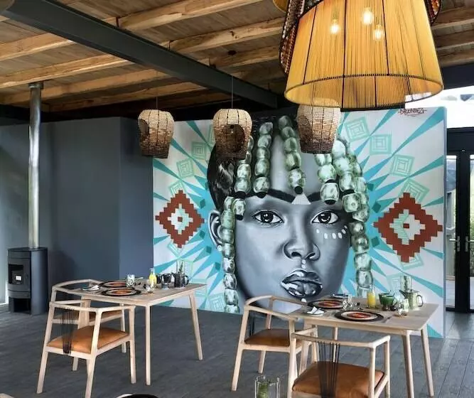 Hotelli Mbazo Safaris