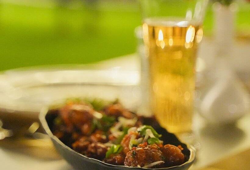 Отель Pagoda Centurion