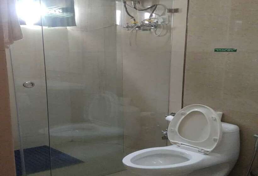 فندق Serkong House