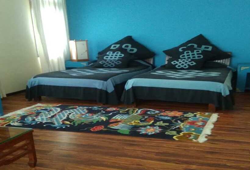 فندق Serkong House