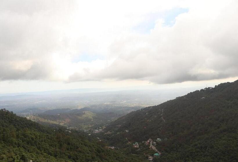 فندق Serkong House