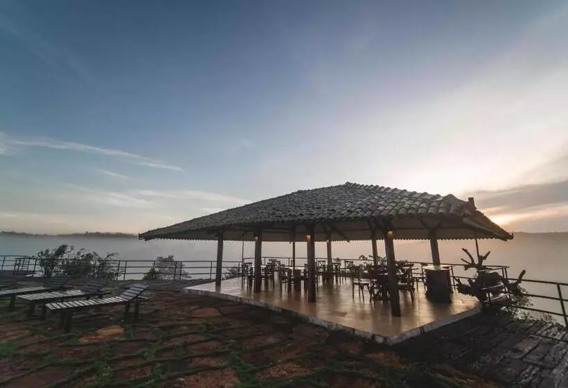 Hotelli Shatavari Eco Resort