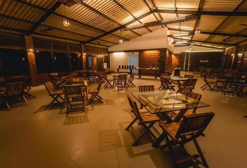 Hotelli Shatavari Eco Resort