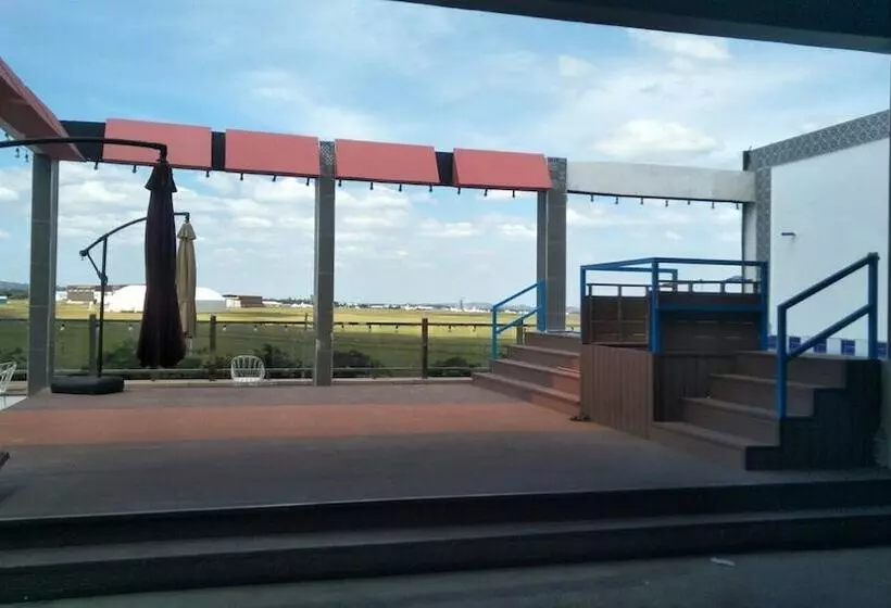 هتل Sky