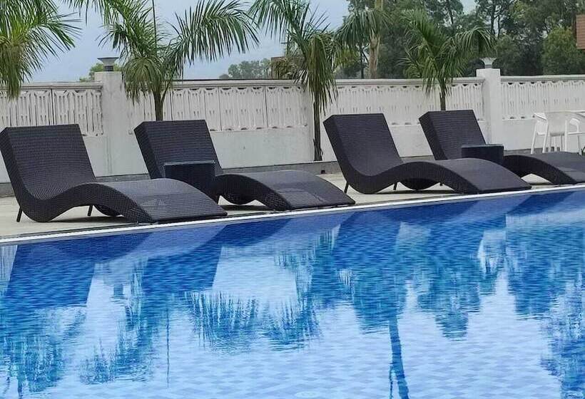 Hotel Sterling Stolen Heaven Lonavala