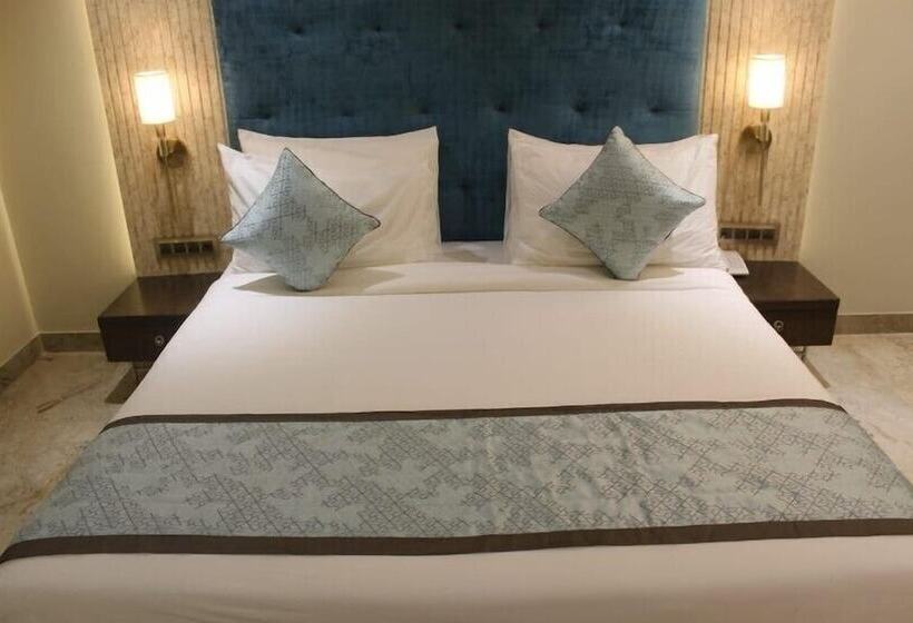 Hotel The Royal Class