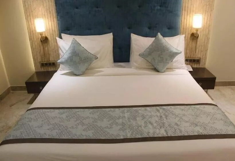 Hotelli The Royal Class