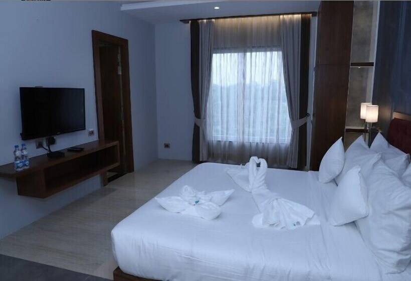 Hotel The Royal Class