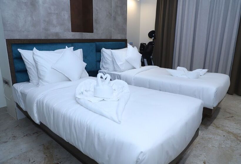 Hotel The Royal Class