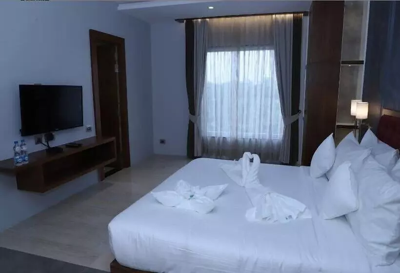 Hotelli The Royal Class