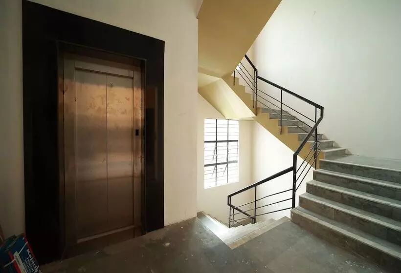 Hotelli Valluvar Residency