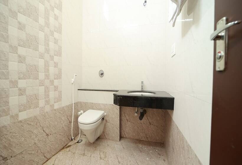 Hotel Valluvar Residency