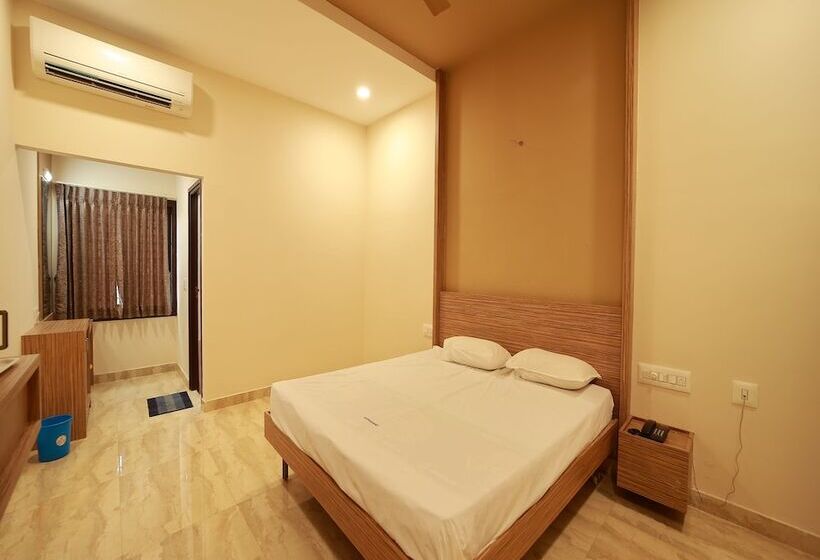 Hotel Valluvar Residency